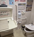ドン・キホーテ　鶴ケ島店(1F)のオムツ替え台情報