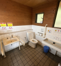 二見ヶ浦駐車場公衆トイレのオムツ替え台情報