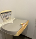 T-bearCafe(2F)のオムツ替え台情報