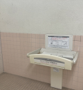 岡崎市民球場　コンコース2階(2F)のオムツ替え台情報