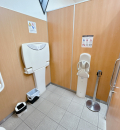 とれとれセンター海鮮市場 駐車場トイレのオムツ替え台情報