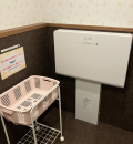 わたべ耳鼻咽喉科のオムツ替え台情報