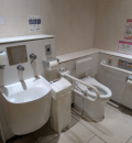 プリコ垂水多機能トイレ(1F)のオムツ替え台情報