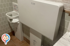 Italian Kitchen VANSAN 獨協大学前トーブイコート店(1F)のオムツ替え台情報