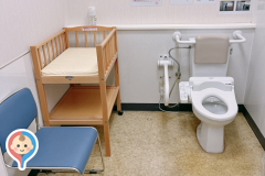 大橋病院　多目的トイレのオムツ替え台情報