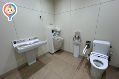 ウエルシア八尾高美店のオムツ替え台情報