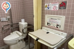 天白図書館(1F)のオムツ替え台情報