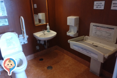 三洋堂書店 大安寺店(1F)のオムツ替え台情報