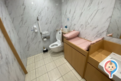 魚魚丸 瀬戸共栄通店のオムツ替え台情報