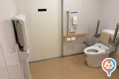 遠石会館(1F)のオムツ替え台情報