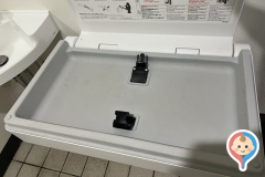 八島湿原駐車場のオムツ替え台情報