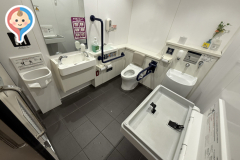 ダイエー 名谷店（食品売り場 多機能トイレ）のオムツ替え台情報