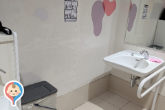 ハローズ 東姫路店(1F)のオムツ替え台情報