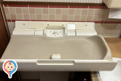 ステーキガスト 松井山手店のオムツ替え台情報