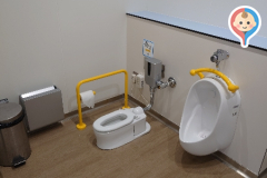 谷田部東パーキングエリア(1F)のオムツ替え台情報