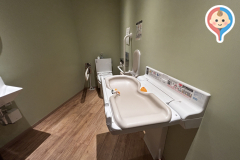 Lanapia Hawaiian Cafe & Dining(1F)のオムツ替え台情報