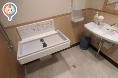 ガスト 春日桜ヶ丘店(1F)のオムツ替え台情報