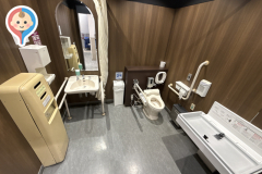イオンモール伊丹（2Fトイレ無印良品寄り）(2F)のオムツ替え台情報