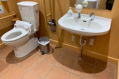 デサキ 宮崎店(1F)の授乳室・オムツ替え台情報