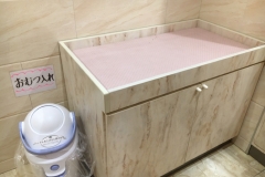 魚魚丸三好店のオムツ替え台情報