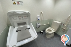 ドラッグストア コスモス 下小林店のオムツ替え台情報