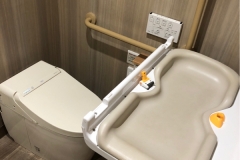モスカフェ江ノ島店(1F)のオムツ替え台情報