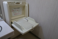 タケダスポーツ青山店(2F)のオムツ替え台情報