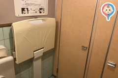 びっくりドンキー 安積店のオムツ替え台情報