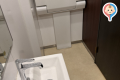 肉の万世 環七豊玉店のオムツ替え台情報