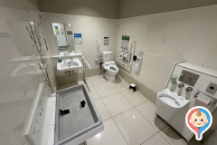 ハローズ　魚住店(1F)のオムツ替え台情報