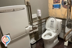 コナズ珈琲のオムツ替え台情報