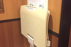 ハッピーイースト ステーキハウス 仲原店(1F)のオムツ替え台情報
