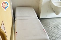 洞爺駅公衆トイレのオムツ替え台情報