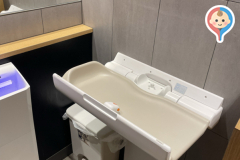 マクドナルド品川港南口店のオムツ替え台情報