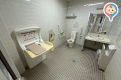 ラムー 明石南店のオムツ替え台情報