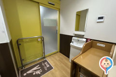 JR東日本 北千住駅（改札内）(男女トイレの隣)の授乳室・オムツ替え台情報
