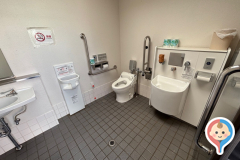 塩柄駐車場多目的トイレのオムツ替え台情報