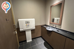 スターバックス コーヒー 小田急登戸駅店のオムツ替え台情報