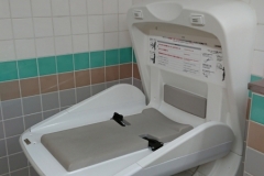 DCMカーマ 岡崎店(1F)のオムツ替え台情報