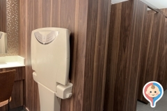 ホテルグランドニッコー淡路(2階ロビー奥、夢舞台との連絡通路途中)のオムツ替え台情報