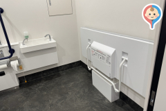 東京大学駒場キャンパス　1号館(1F)のオムツ替え台情報