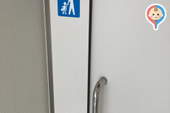 小島公園　公衆トイレのオムツ替え台情報