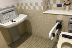 東武ストア練馬豊玉店(2F)のオムツ替え台情報