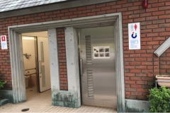 東遊園地(1.17希望の灯り 隣)のオムツ替え台情報