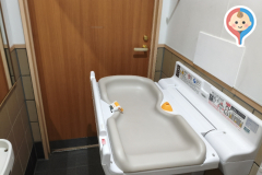 くら寿司 甲府昭和インター店のオムツ替え台情報