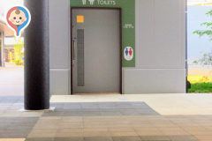 ブランチ博多パピヨンガーデン　中央外階段横マツキヨ前（親子トイレ）(1F)のオムツ替え台情報