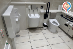 とやマルシェ(1F)のオムツ替え台情報