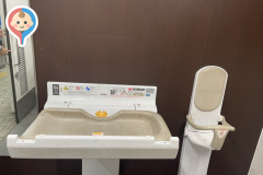 西元町駅　東改札口内(B1)のオムツ替え台情報