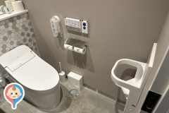 カフェ NANASOFUTA 堺 ジェラート(1F)のオムツ替え台情報