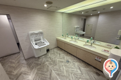 ミ・ナーラ（4Fトイレ）(4F)のオムツ替え台情報